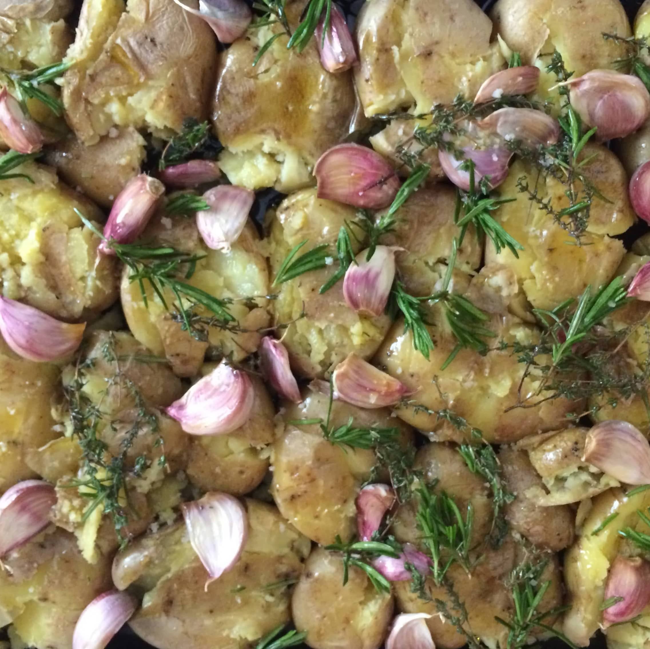 Cwispy Smashed Potatoes